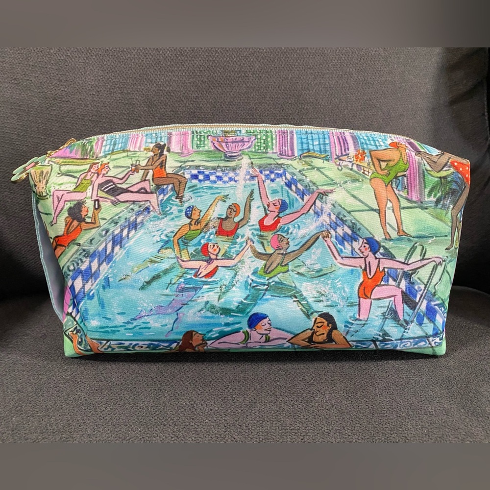 ⭐️Estee Lauder Cosmetic Makeup Bag Swimmers in Pool Charm Zip